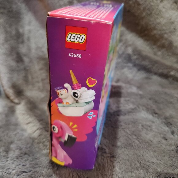 LEGO® Friends Unicorn And Flamingo Pool Party Building Set 42658 NEW READ - Picture 2 of 8